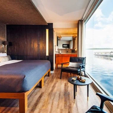 Floating Luxury Hotel