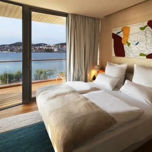 Accomodation