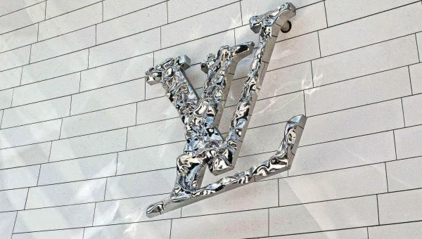 LOUIS VUITTON’S FIRST LUXURY HOTEL